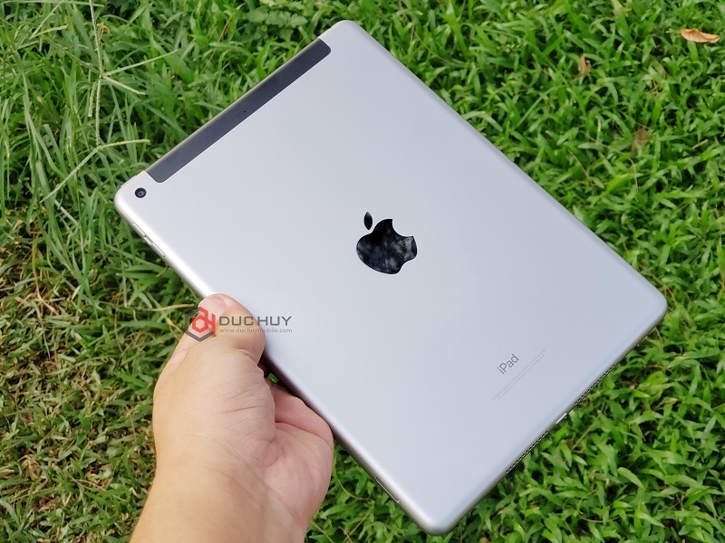 đánh giá ipad 9.7 inch thiết kế 