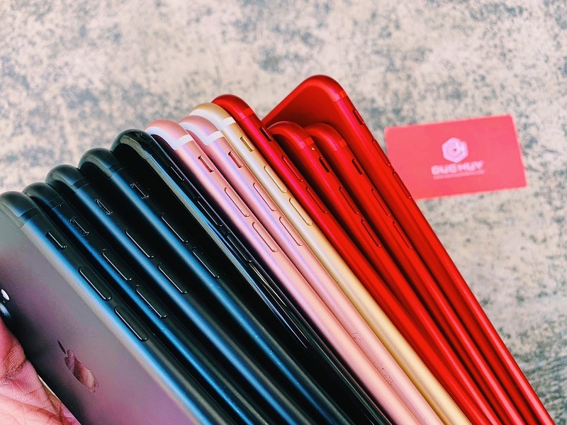 Cạnh trái của máy