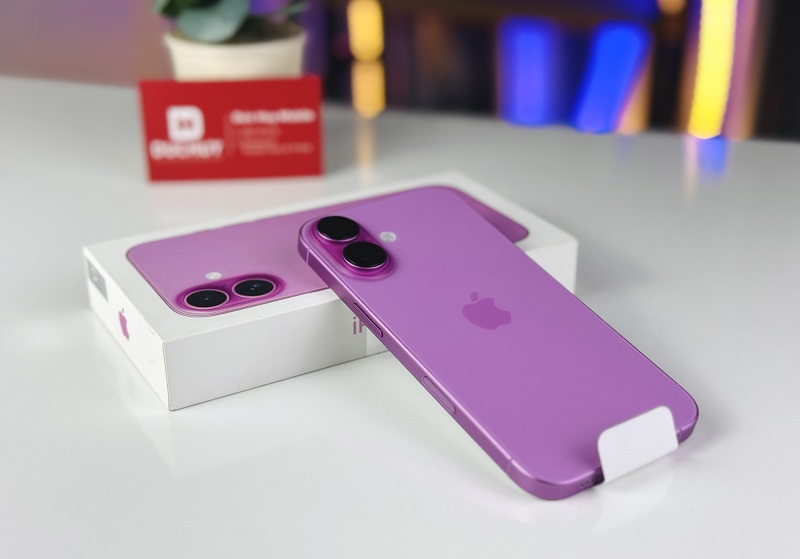 Pin và sạc iPhone 16 256GB rất ấn tượng
