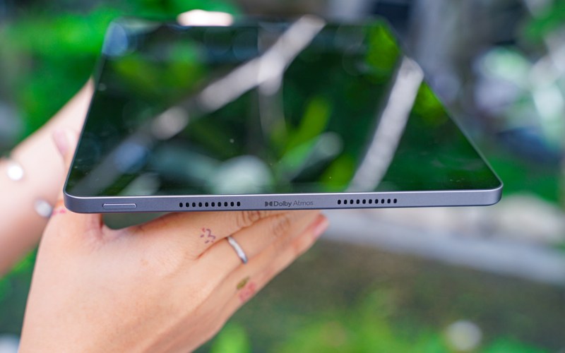 Thiết kế mỏng 6.9mm, khung nhôm sang trọng