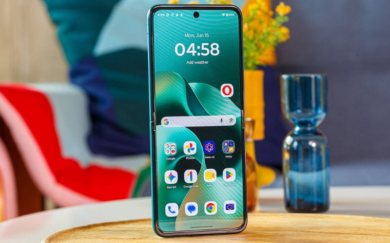 Màn hình kép AMOLED 120Hz rực rỡ