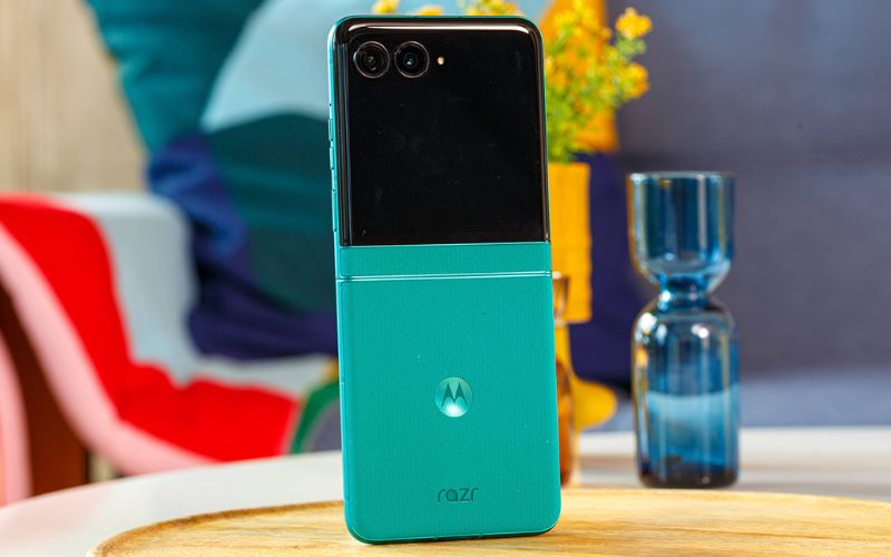 Thiết kế bản lề Titanium cứng cáp