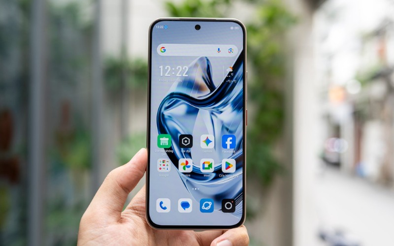 Màn hình AMOLED độ sáng 4500 nits