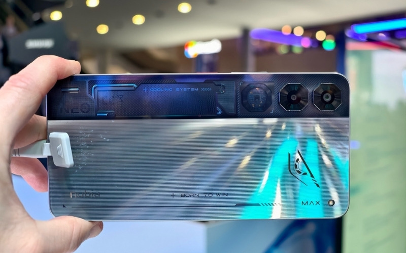 Camera 50 MP hỗ trợ PDAF bắt nét nhanh