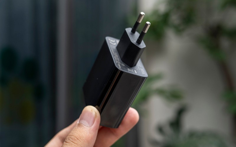 Pin 10.100mAh sử dụng cả ngày