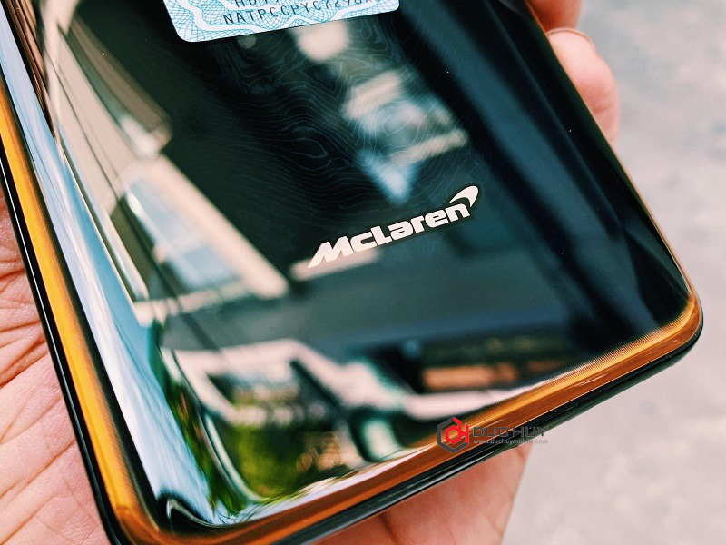 OnePlus 7T Pro McLaren Edition chip Snapdragon 855 plus.