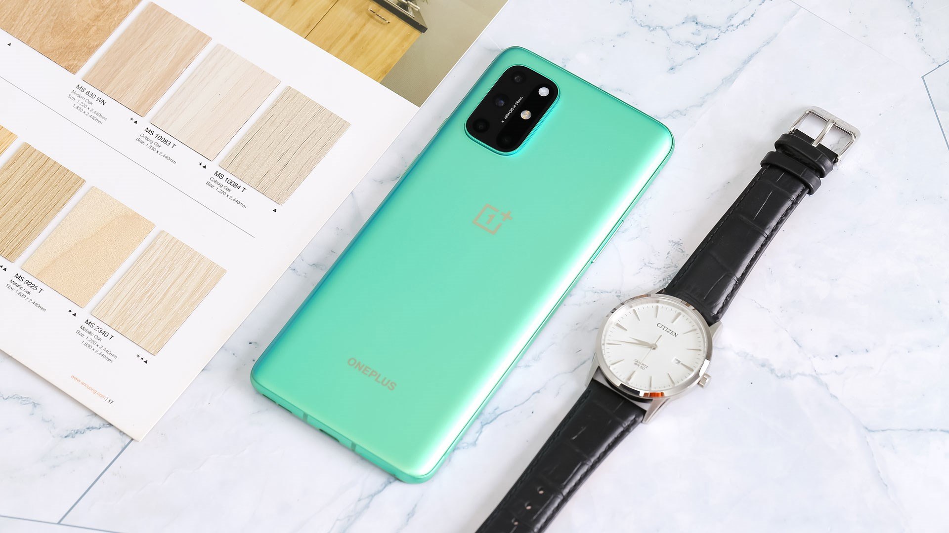 thiết kế mặt sau oneplus 8t