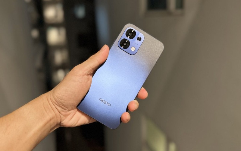 Pin khủng 7000mAh và sạc 80W