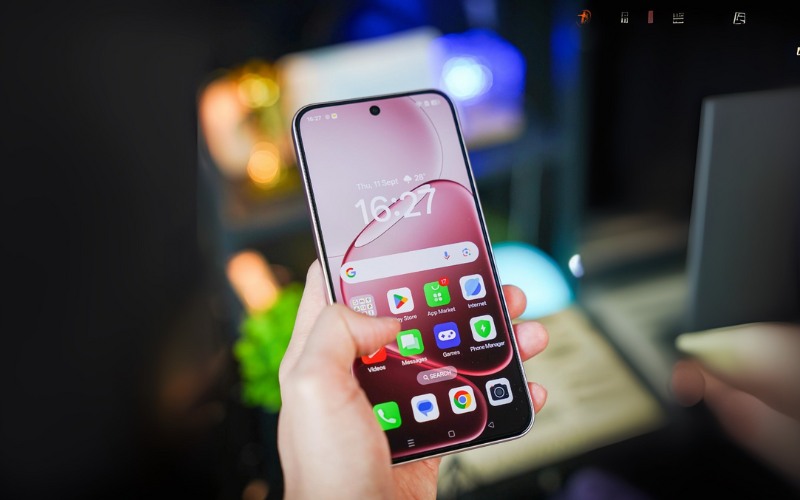 Màn hình LCD kích thước lớ, tần số 90Hz