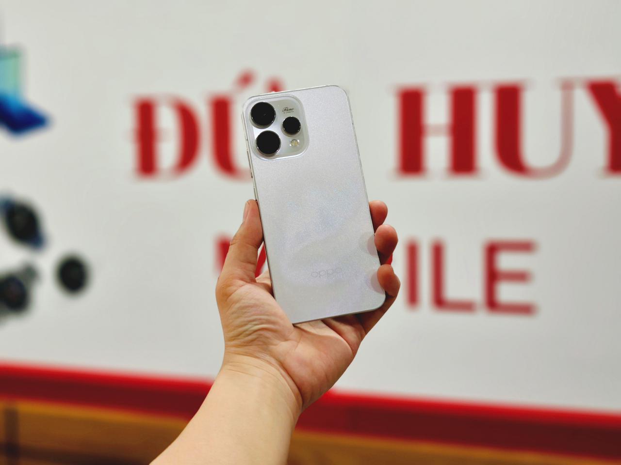 Trên tay OPPO Reno 15 5G