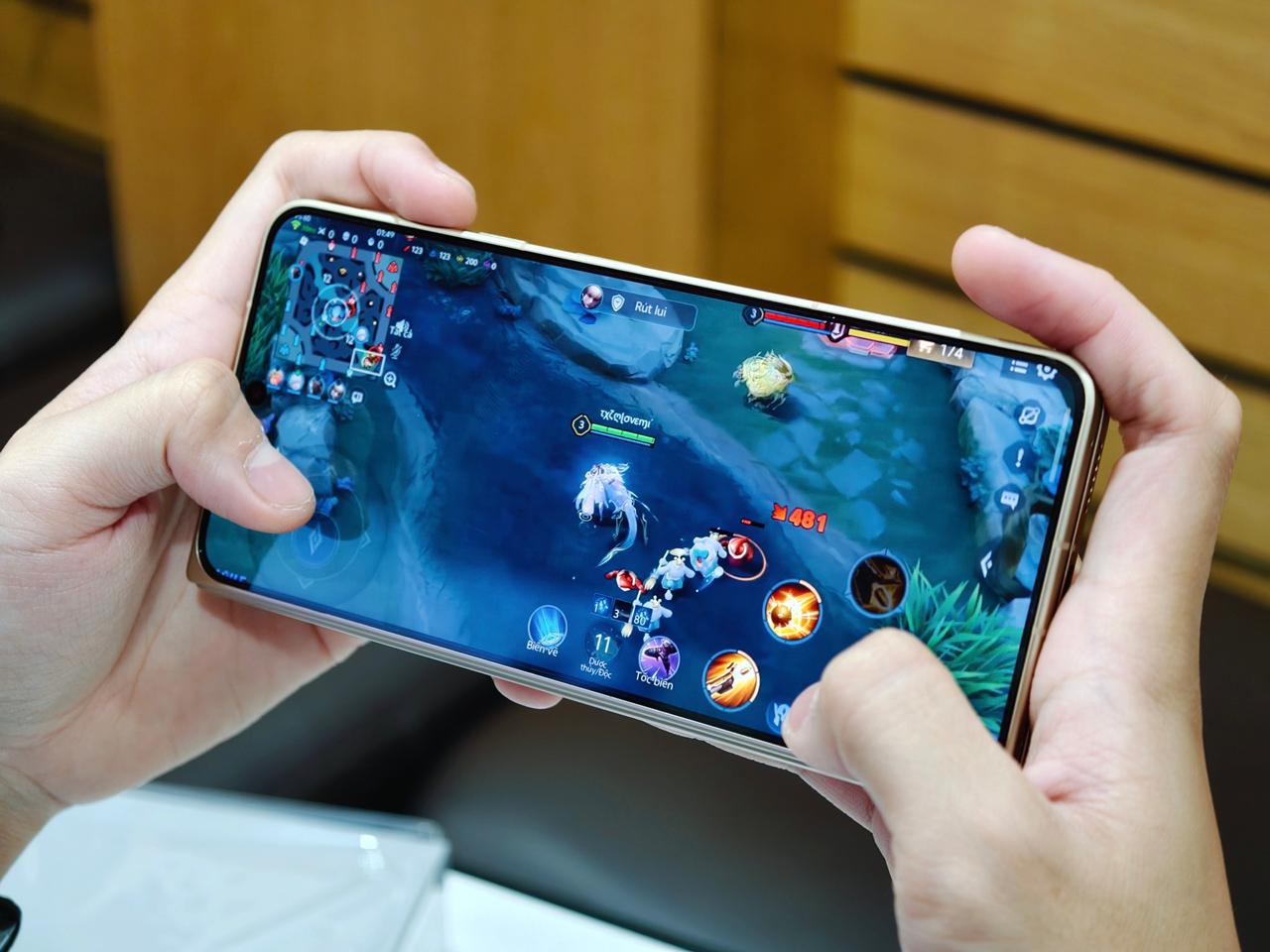 Trải nghiệm chơi game trên OPPO Find N6 5G