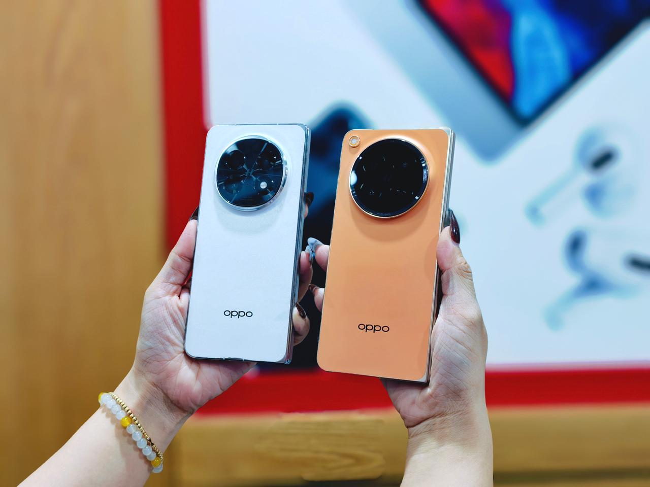 2 màu sắc của OPPO Find N6 5G