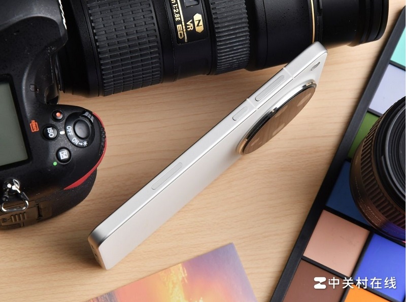 OPPO Find X8 Ultra có độ mỏng chỉ 8.78mm