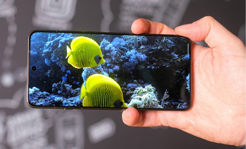 OPPO Find X9 Ultra có màn hình AMOLED kích thước 6,82 inch 