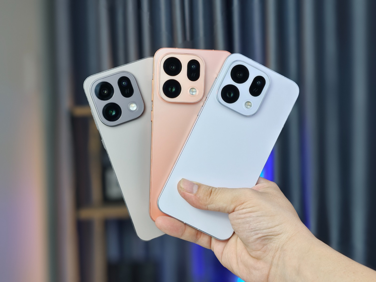 Trên tay OPPO Find X9s đủ màu