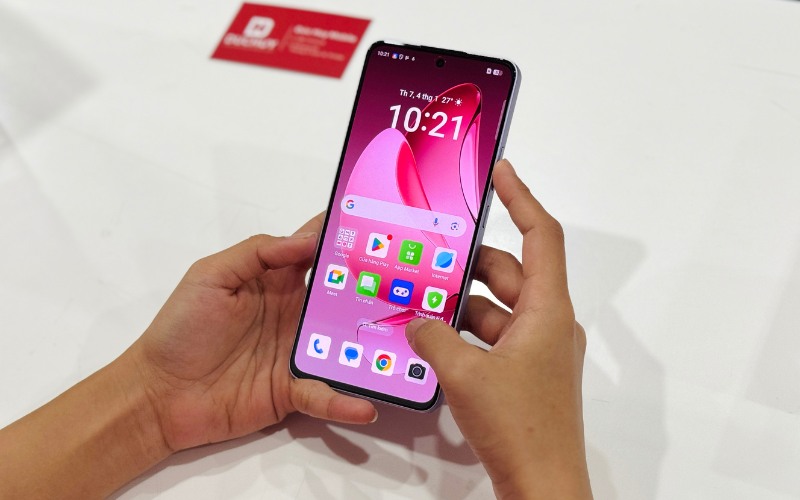 Màn hình AMOLED hỗ trợ giải trí tuyệt vời
