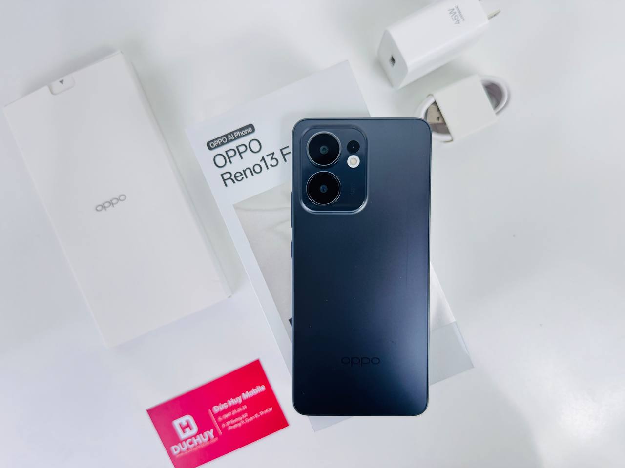 Camera OPPO Reno13 F gồm 3 ống kính ấn tượng