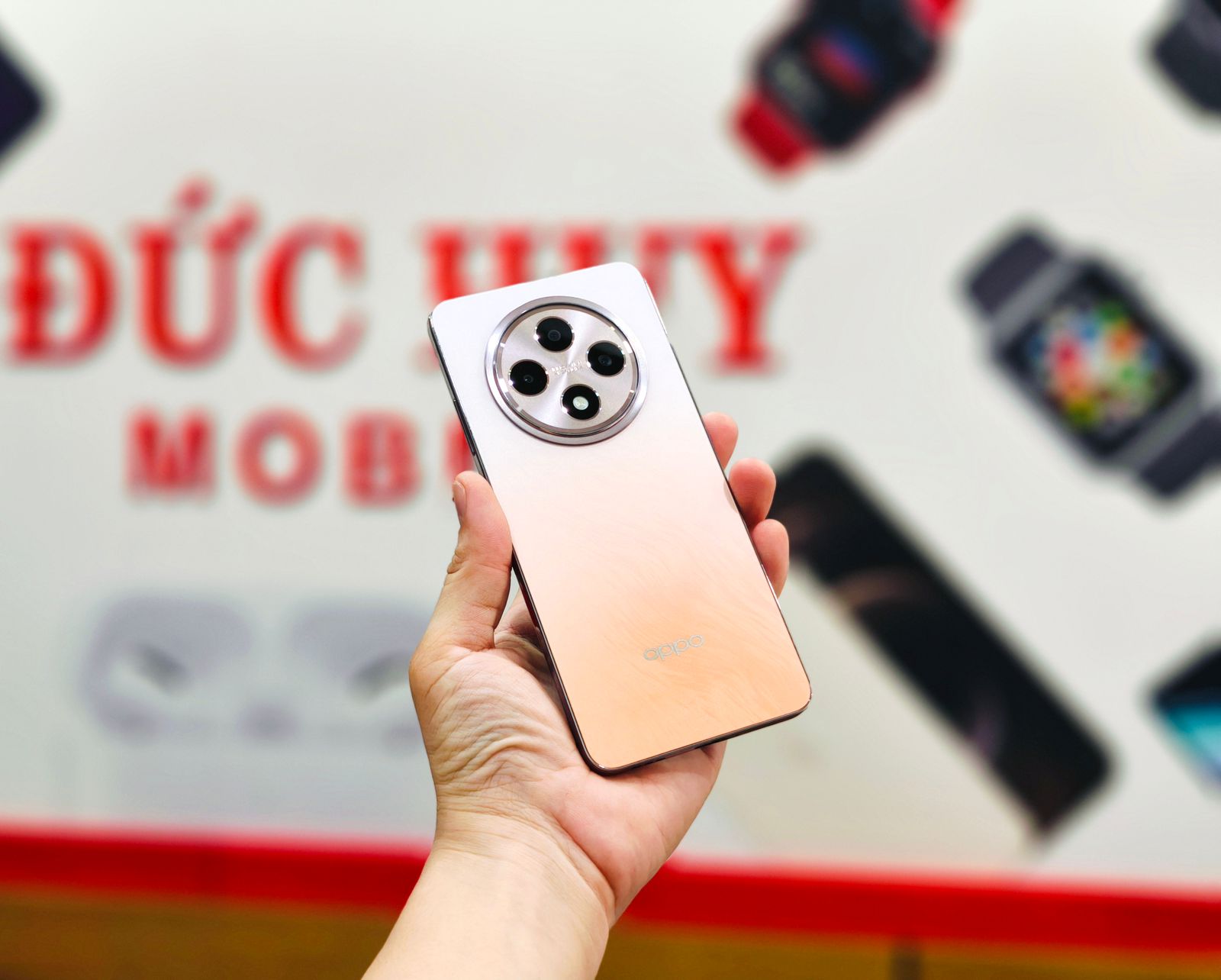 OPPO Reno 12F 5G cũ sử dụng vi xử lý MediaTek Dimensity 6300 8 nhân