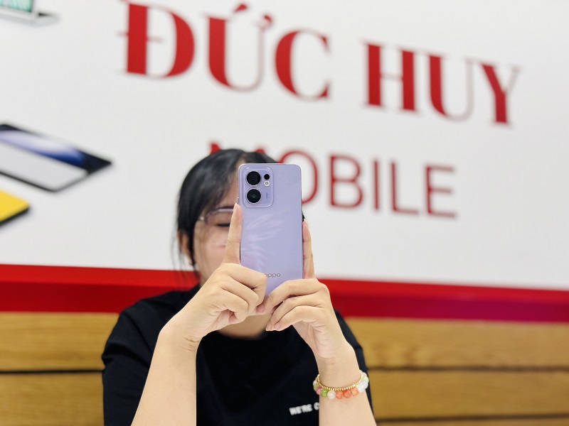 Camera OPPO Reno13 F 5G hỗ trợ chụp ảnh đẹp hơn POCO X7 Pro 5G