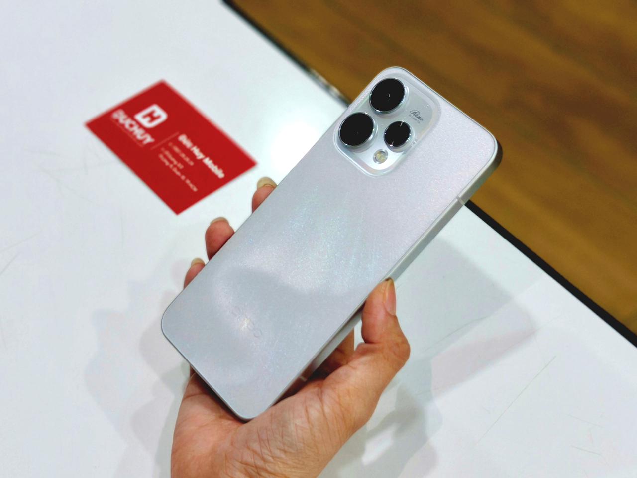 điện thoại OPPO Reno 15 5G có camera chính 50MP