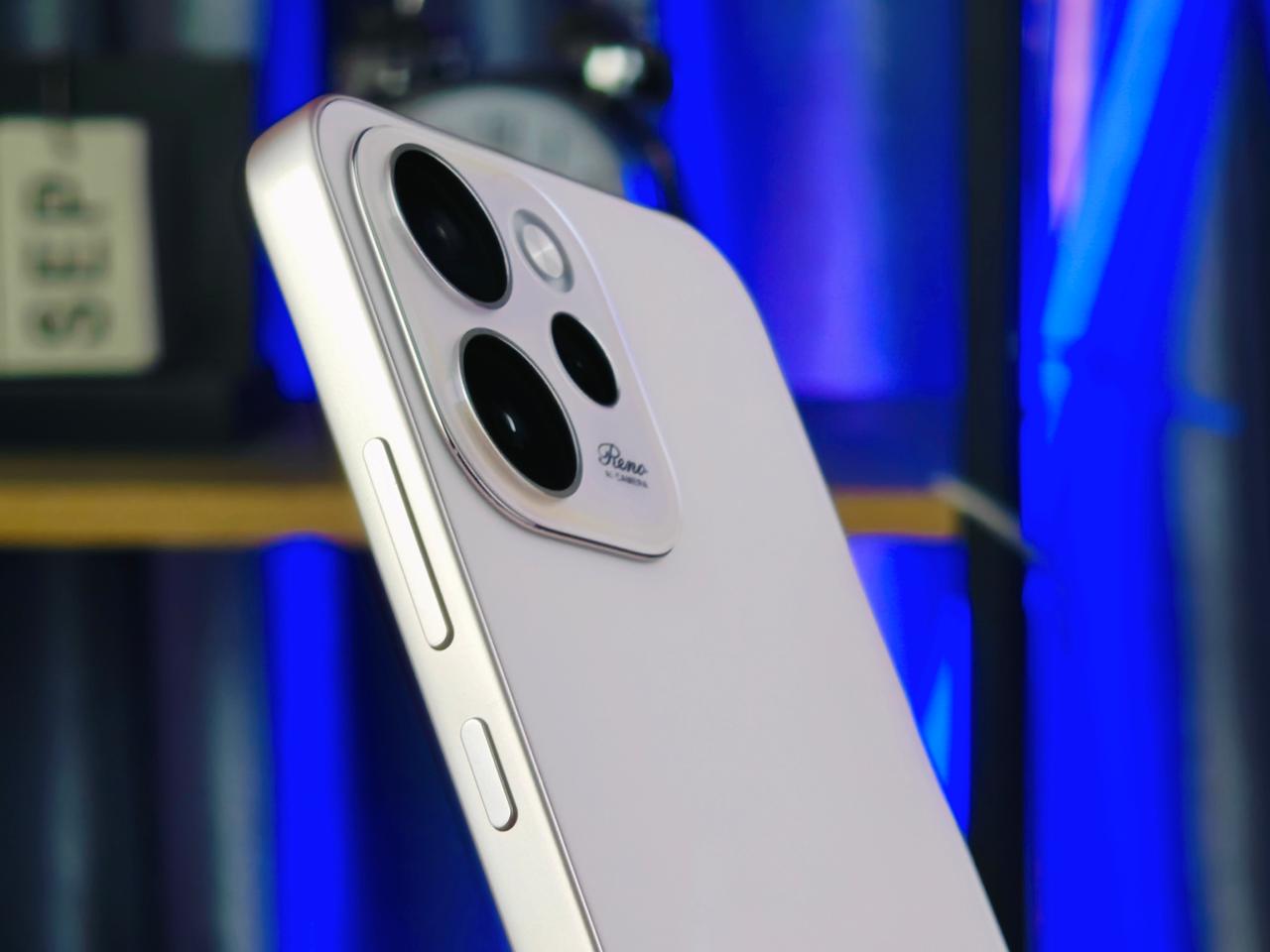 Cạnh phải OPPO Reno 15 F 5G