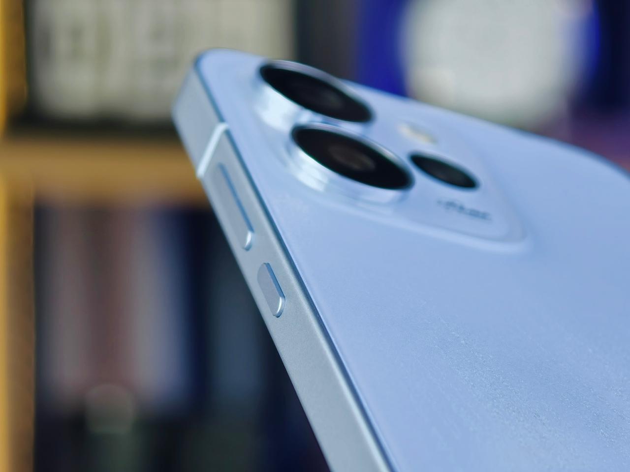 Khung viền máy được hoàn thiện tốt