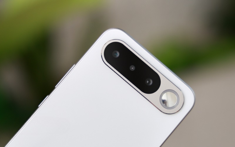 Hệ thống Dual 50 MP tích hợp lấy nét Laser