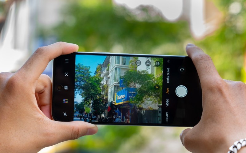 Camera 50 MP sắc nét hỗ trợ lấy nét PDAF