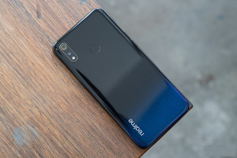 Thiết kế Realme 3