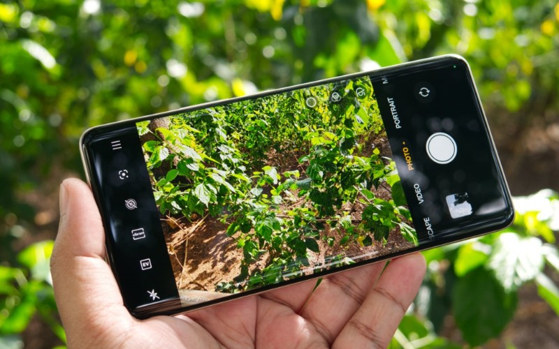 Camera 50MP chống rung OIS