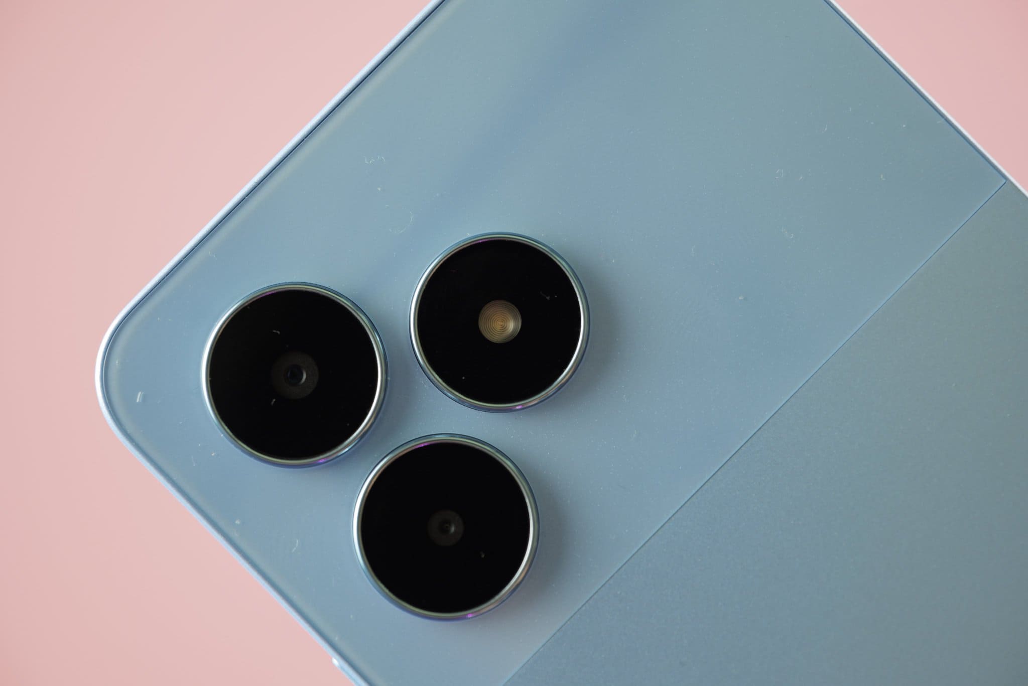 Realme Note 50 có camera chính 13Mp cho chất lượng chụp ảnh tốt
