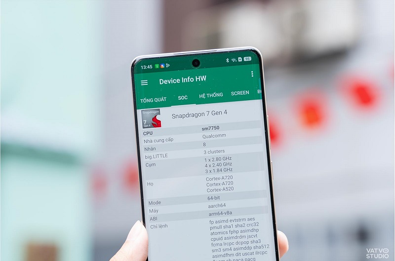 Realme 15 Pro 5G chạy vi xử lý Snapdragon 7 Gen 4