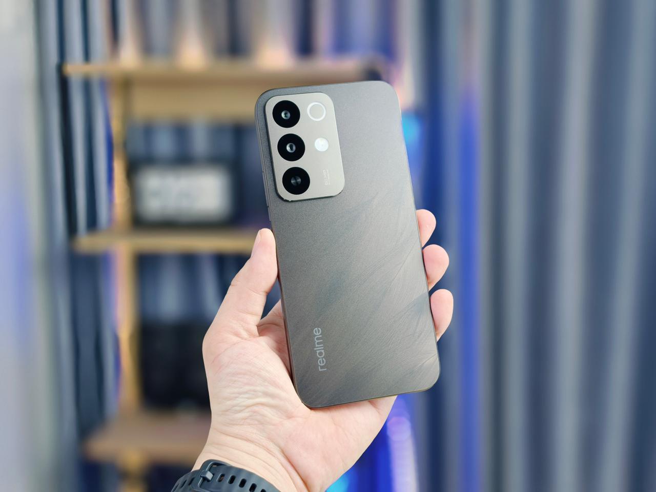 realme C85 có thiết kế trẻ trung