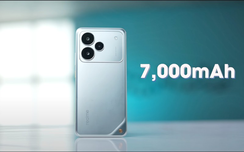 Pin khủng 7000mAh và sạc nhanh 80W