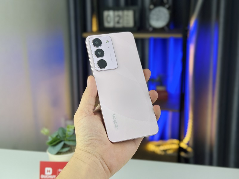trên tay Realme C75x