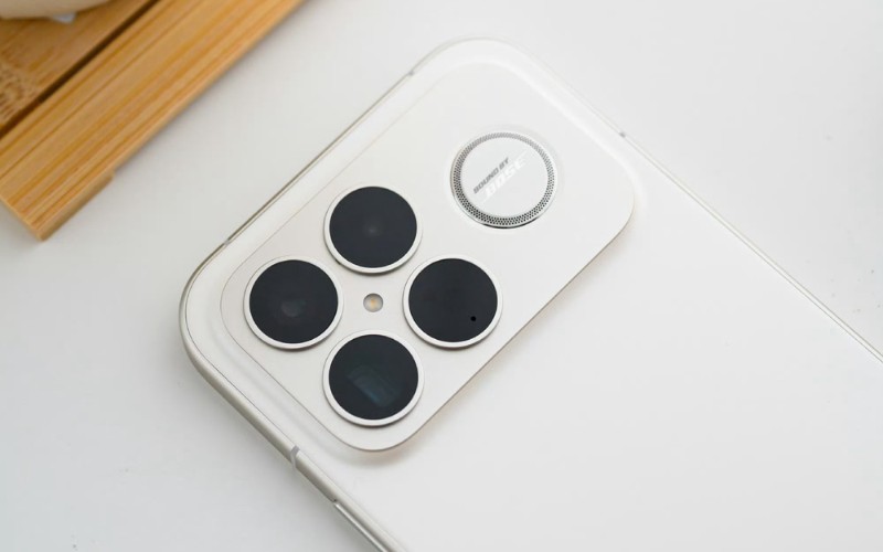 Hệ thống camera Xiaomi Redmi K90 Pro Max gồm 3 camera 50MP