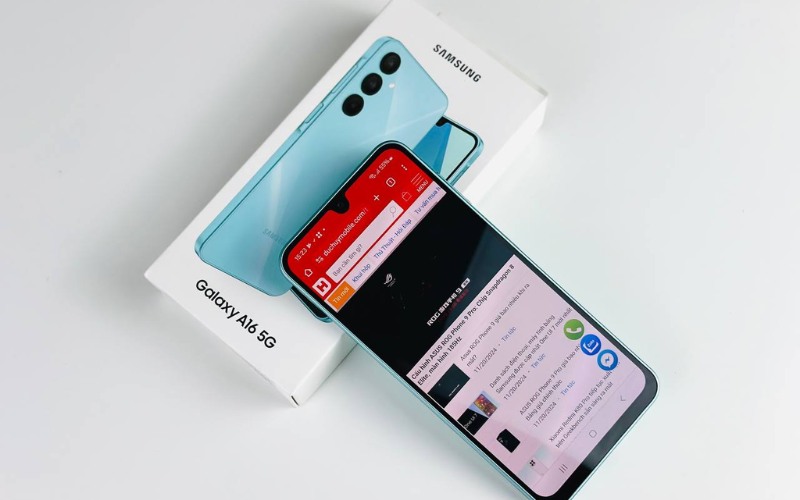 Màn hình AMOLED kích thước lớn 90Hz