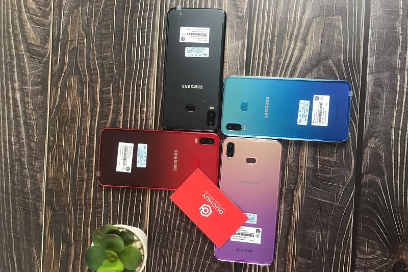 đánh giá samsung galaxy a6s thiết kế