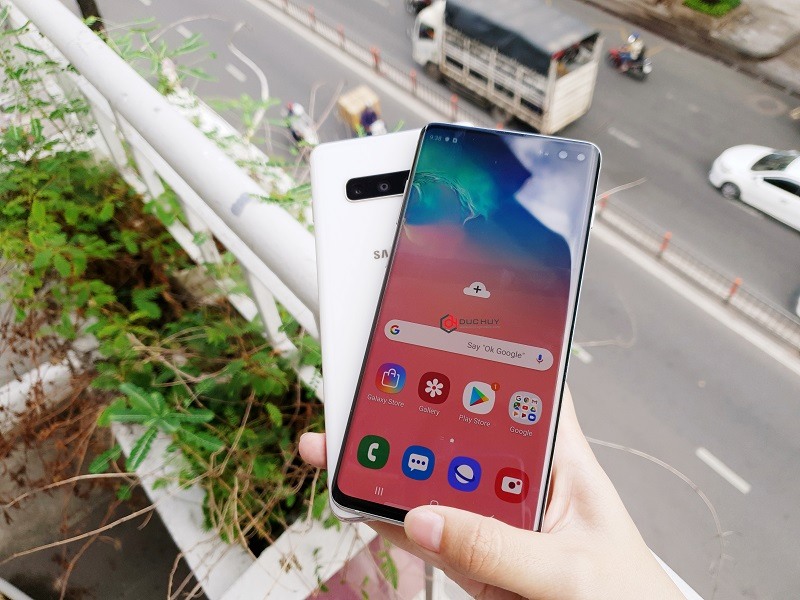 s10 plus công ty cũ đánh giá thiết kế 