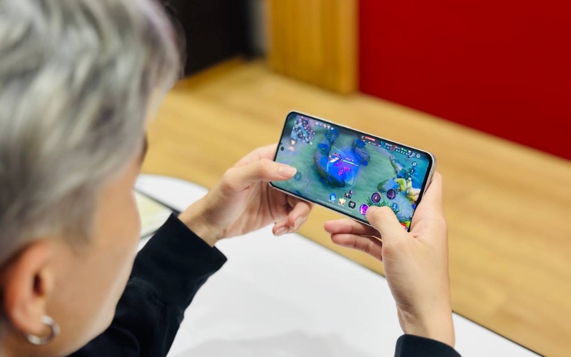 Hiệu năng mạnh với Exynos 2400e và Galaxy AI