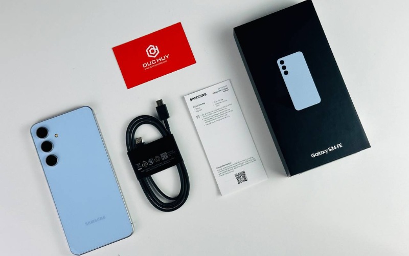 Pin 4700mAh và sạc 25W