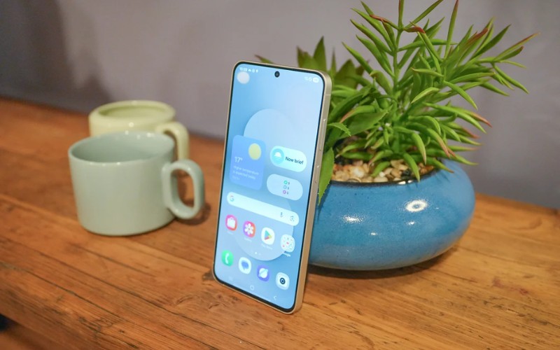 Galaxy S25 FE 5G có màn hình Dynamic AMOLED 2X rộng 6.7 inch