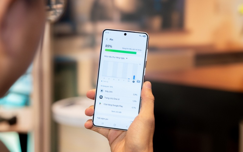 Pin 4900mAh và sạc nhanh 45W