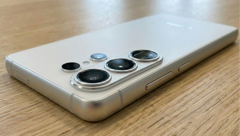 Samsung Galaxy S26 Ultra màu trắng