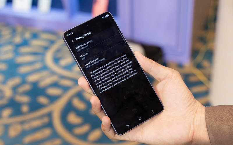 Pin 5000 mAh và sạc nhanh 60W