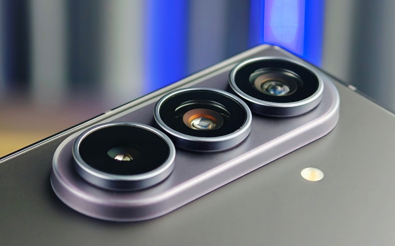 Camera chính 200 MP quay video 8K