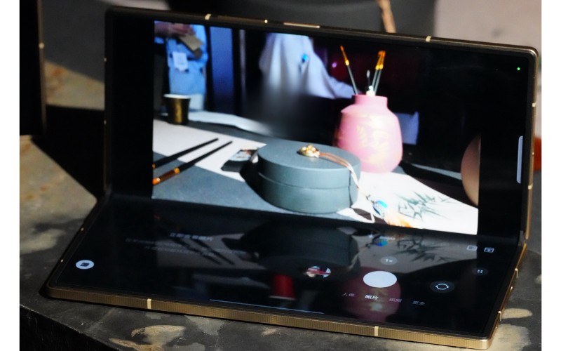Camera chính 200MP siêu sắc nét