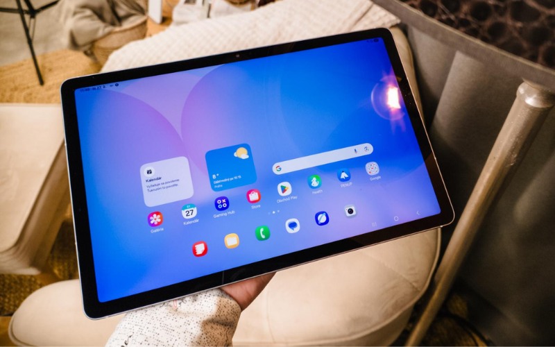 Samsung Galaxy Tab S10 FE có màn hình 10.9 inch nhỏ gọn