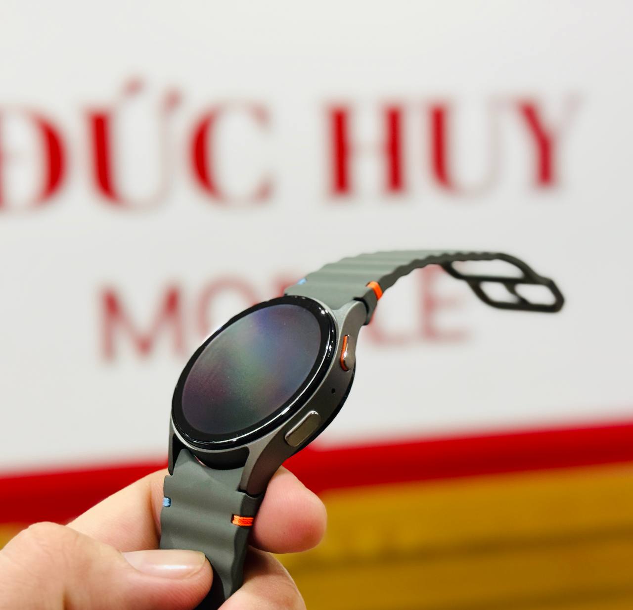 Đánh giá Samsung Galaxy Watch7 LTE 44mm 