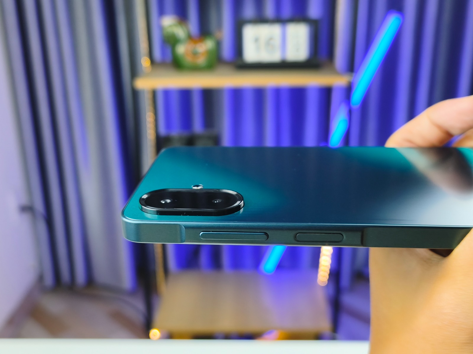 Galaxy A07s có góc cạnh vuông vắn